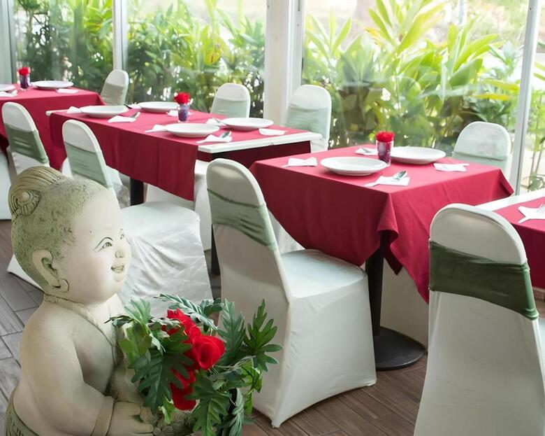 Howard Square Boutique Hotel