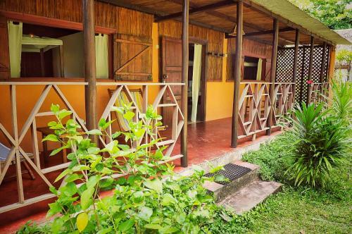 Lakana Hotel