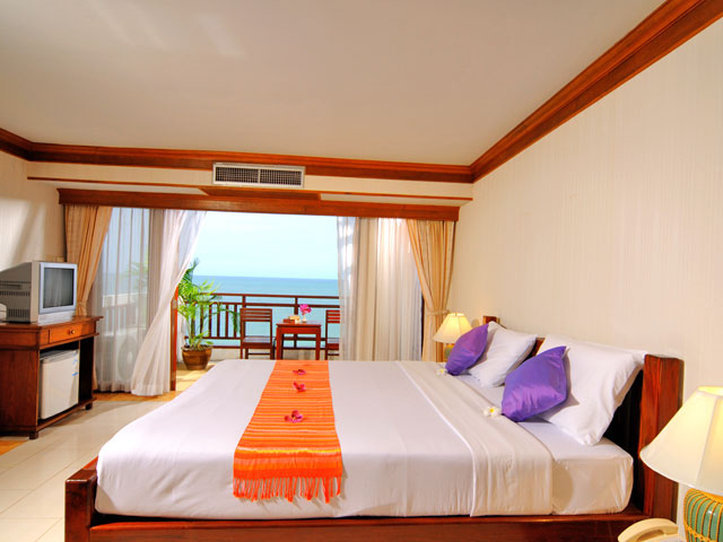 Hotel Phala Cliff Beach Resort