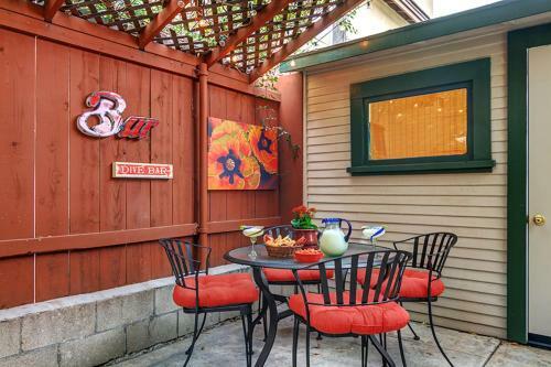 Hillcrest House Bed & Breakfast