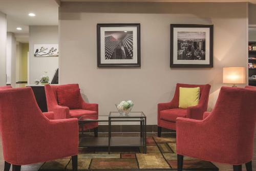 Hotel La Quinta By Wyndham Brooklyn East