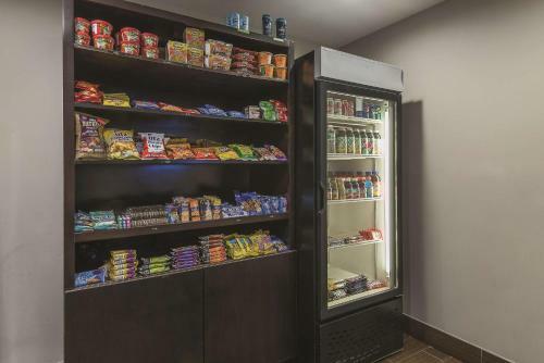 Hotel La Quinta By Wyndham Brooklyn East
