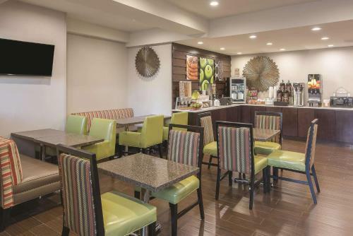 Hotel La Quinta By Wyndham Brooklyn East