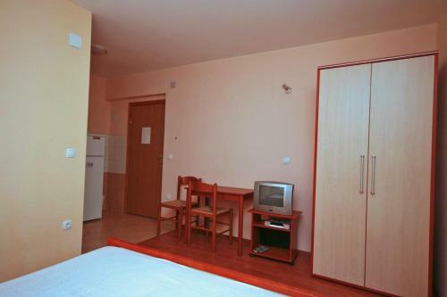 Apartments By The Sea Duce (omis) - 4852