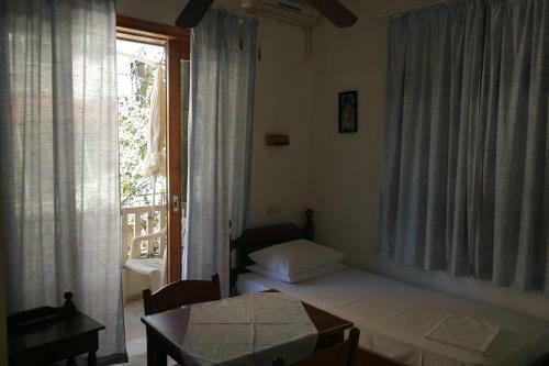 Hostal Eleni's Rooms