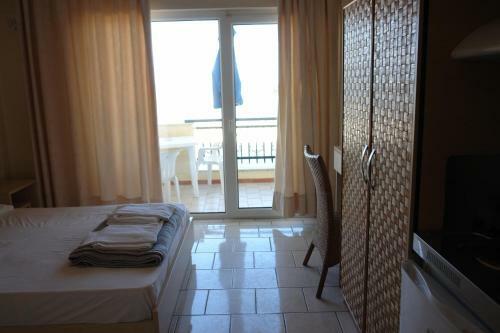 Aparthotel Pantheon Beach Hotel