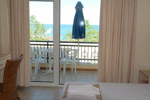 Aparthotel Pantheon Beach Hotel