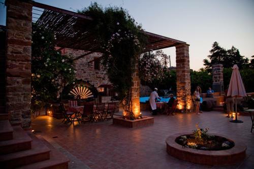 Mouzaliko Traditional Hotel