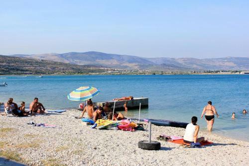 Hostal Apartments With A Parking Space Arbanija (Ciovo) - 5228