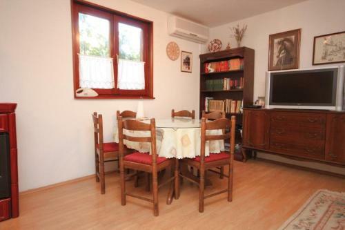 Apartment Slatine 7274b