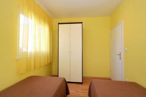 Apartments With A Parking Space Slatine (Ciovo) - 5158