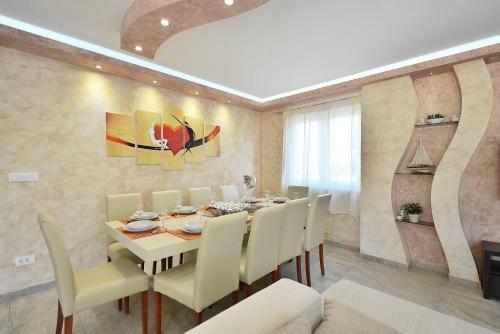 Luxury Villa Amor