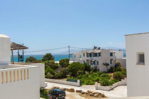 Iades Studios & Apartments