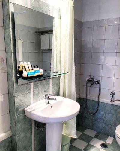 Artemis Hotel