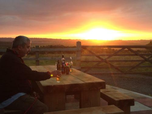 Glan Morfa Lodge & Wildlife Experience