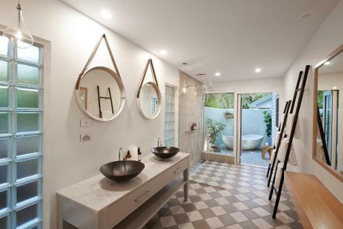 Hotel Orpheus Island Resort
