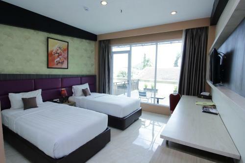 Asoka Luxury Hotel