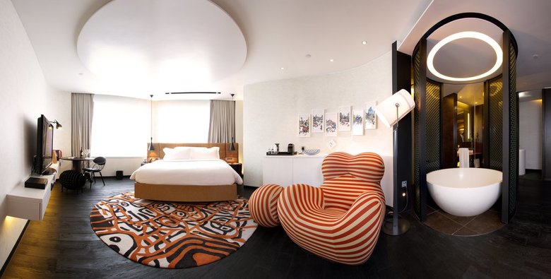 Hotel Naumi