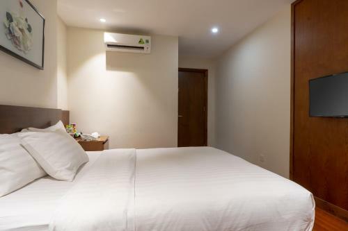 My Hotel Universal Hanoi