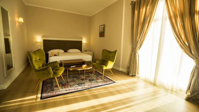 Royal Hill Hotel
