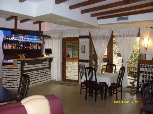 Hostal Complex Myahov House