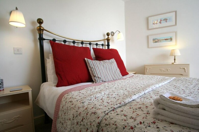 Bed & Breakfast Glencree House