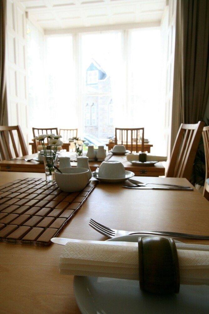 Bed & Breakfast Glencree House