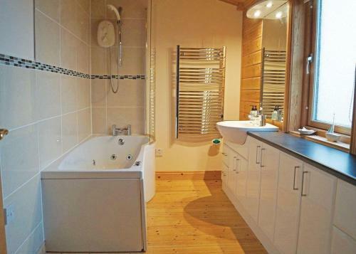 Caddy S Corner Lodges
