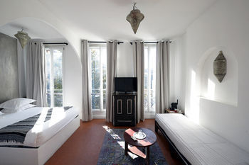 Hotel H�tel Le Ryad Marseille