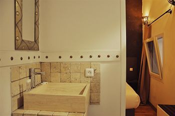 Hotel H�tel Le Ryad Marseille