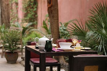 Hotel H�tel Le Ryad Marseille