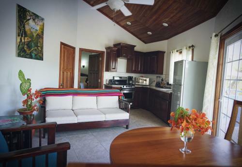 Hotel White Sands Cove