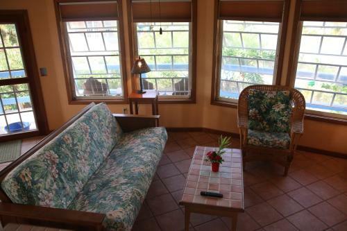 Hotel White Sands Cove