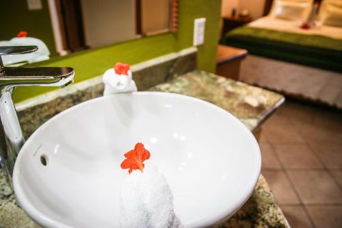 Hotel White Sands Cove