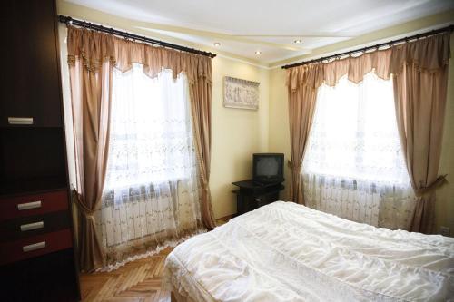 Apartment Snizhna 4