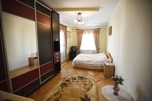 Apartment Snizhna 4