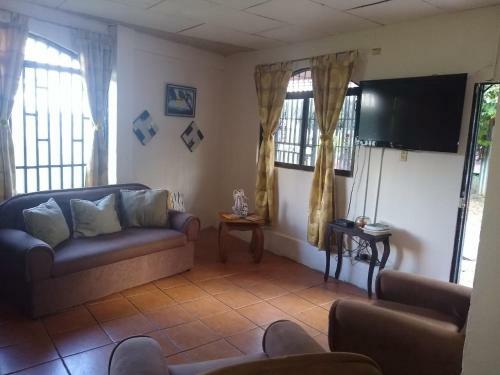 Hostal Hospedaje Guanasol