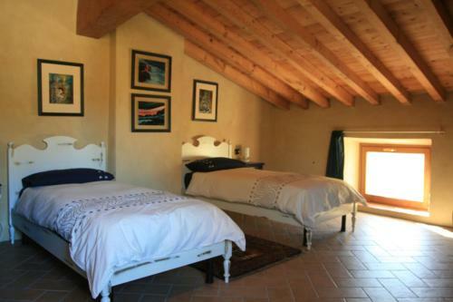 Sacreterre Room And Breakfast