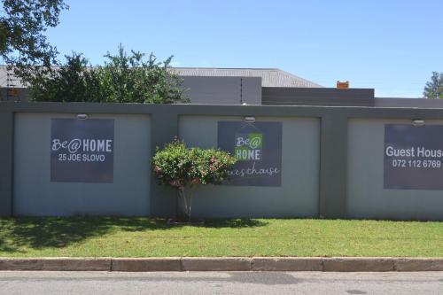 Hostal Be At Home Guesthouse