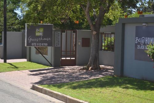 Hostal Be At Home Guesthouse