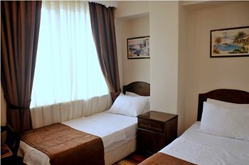 Sunrise Hotel