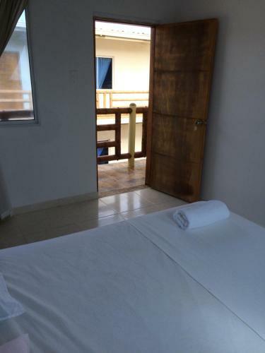 Hotel Y Caba�as Juanmar