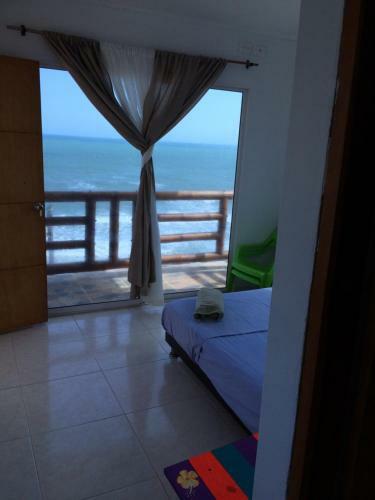 Hotel Y Caba�as Juanmar