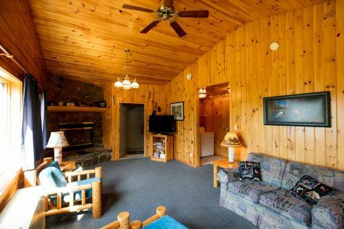 Gunflint Lodge