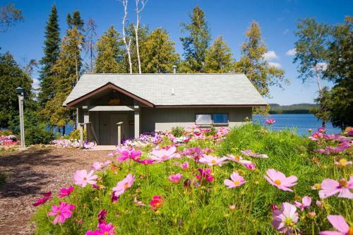 Gunflint Lodge