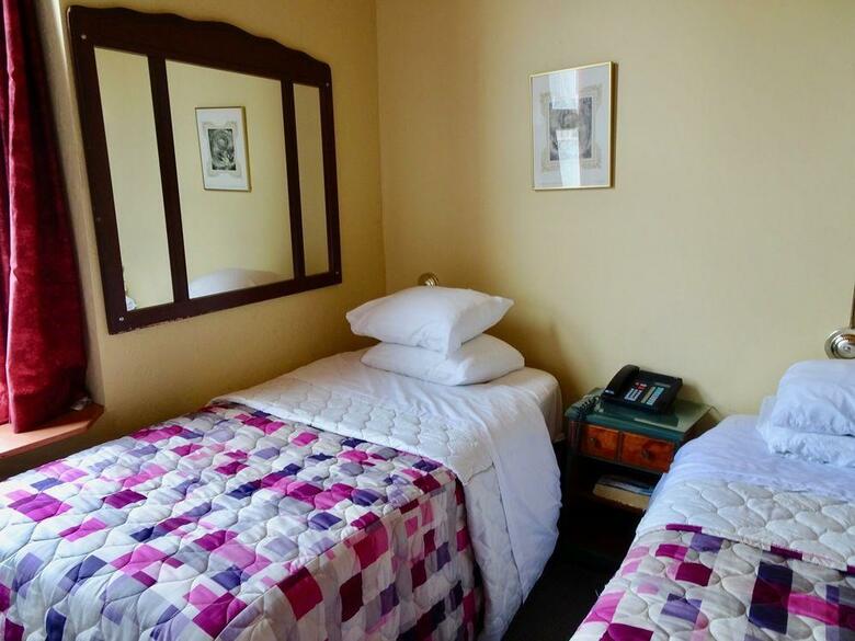Hotel H�tel Champ-de-mars