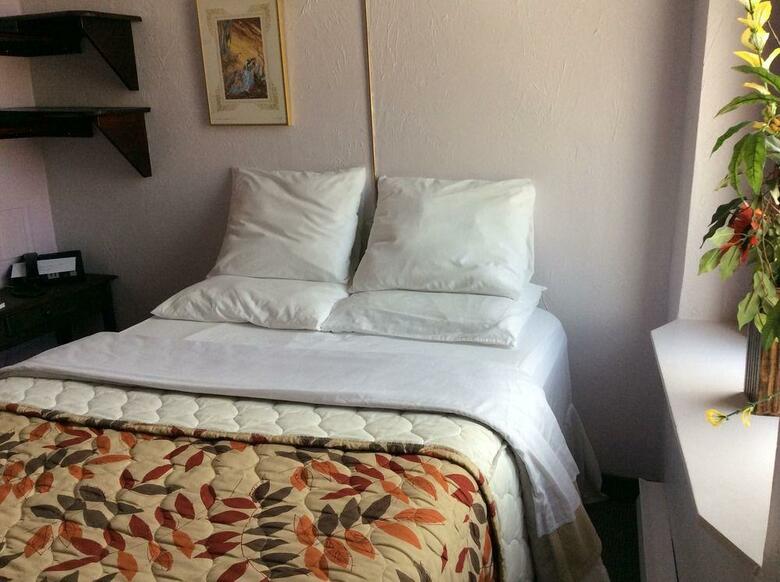 Hotel H�tel Champ-de-mars