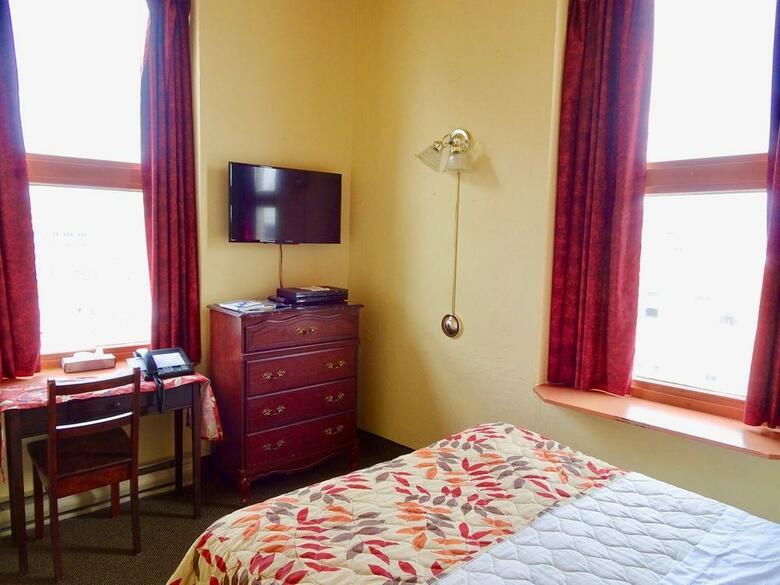 Hotel H�tel Champ-de-mars
