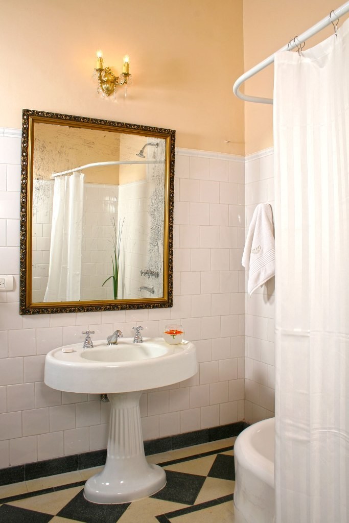 Hotel Rooney's Boutique