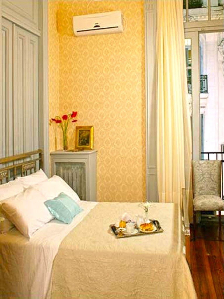 Hotel Rooney's Boutique